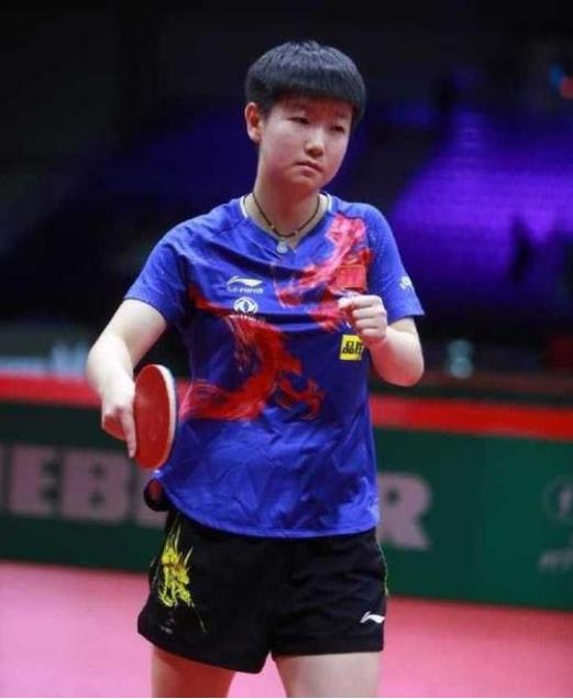 中的亮相依 中的亮相依